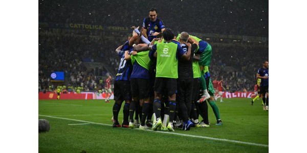 Inter Milanin upea voitto, Milanon derbyillan karnevaali